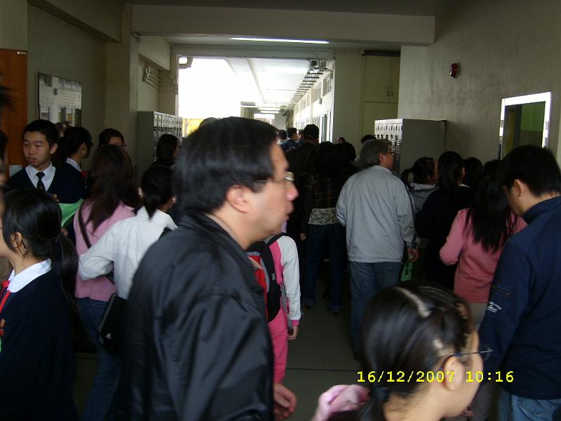 SL270102.JPG