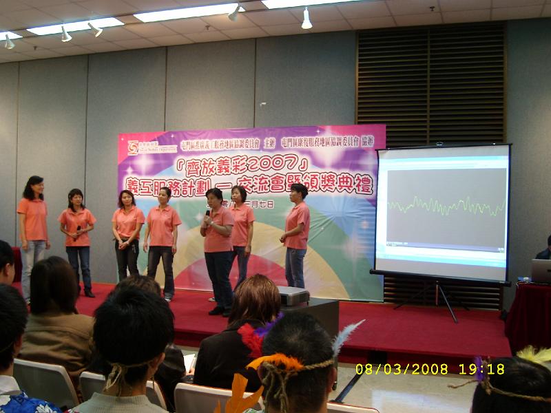 SL270704.JPG
